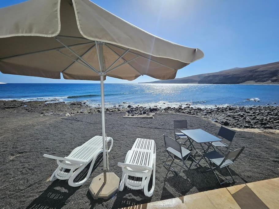 Casa Playa Quemada Junto Al Mar Villa Luaran gambar